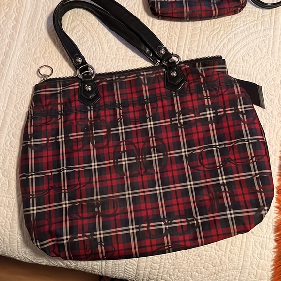 Coach Set - Picture 4 of 8